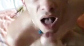 Amateur Bukkake Blowjob with Cum-Hungry Men