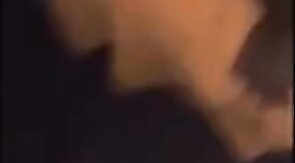 Twink chupa pau e leva mano liberal na bunda