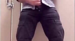 Bearded Daddy Jacks Off at Work