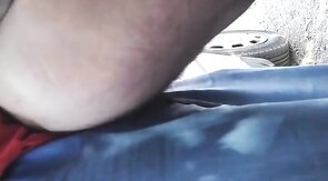 Daddy me folla en el parking - Amateur Bareback Outdoor Fuck