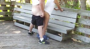 Abuelo y gordito: sexo público con maduros amateurs