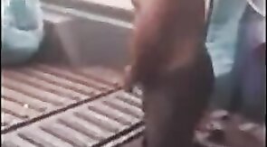 Mecânico Leva Dedada no Cu - Amador Latino