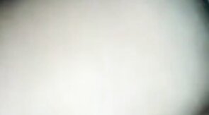 Sexo gay amador atrás do carro