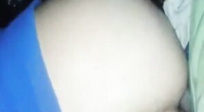 Sexo gay amador atrás do carro