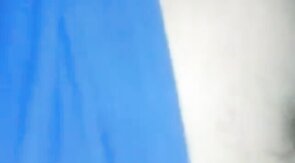 Sexo gay amador atrás do carro