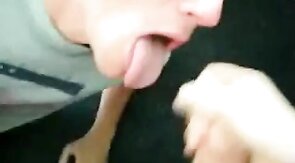 Amateur Dude Sucks Cock and Gets a Mouthful of Cum