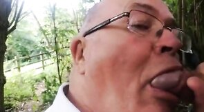 Outdoor Blowjob Tables Turned on Amateurs