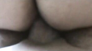 Osos maduros en la cama: follando sin condón