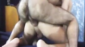 Peludo Coroa Comendo Novinho - Bareback Amateur