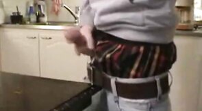 Twink Sagger Shoots a Load on the Table