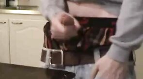 Twink Sagger Shoots a Load on the Table