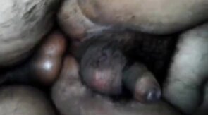 Se vienen en mi culo - Bareback Amateur Bear