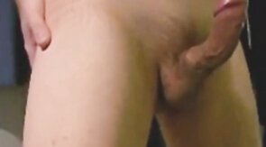 Éjaculation sans les mains - Vidéo pour Adultes Gay