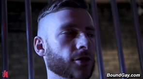 Prison Officer Fucks Inmate Raw Ass