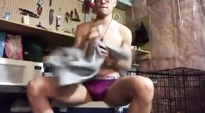 Muscular Webcam Twunk Stroking His Big Cock
