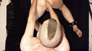 Bareback Fisting Amateur Takes It Up the Ass