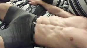 Masturbando sem as mãos - Gozando sem tocar no pau