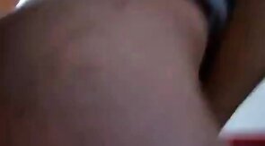 Dos Mexicanos Cogiendo Bareback Frente al Espejo