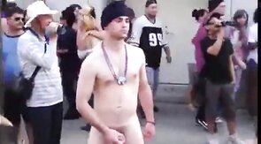 Public Masturbators: Outdoor Hunk Action