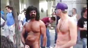 Public Masturbators: Outdoor Hunk Action