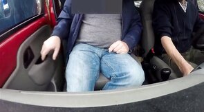 Pipe en Voiture: Branlette en Plein Air