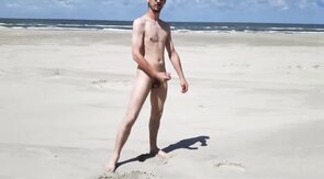 Outdoor Handjob on the Beach with Denis Matern