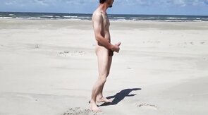Outdoor Handjob on the Beach with Denis Matern