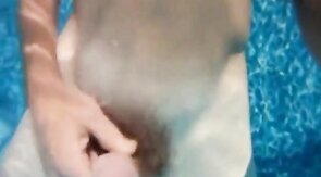 23 Massive Squirts: Amateur Underwater Adventure