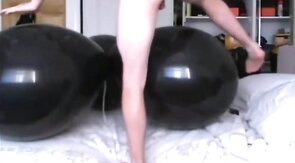 Inflatable Balloon Fun: Twink's Solo Play