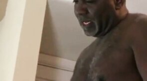 Big-Cock Daddy Barebacks Amateur Chocolate-Eating Grandpa Bear