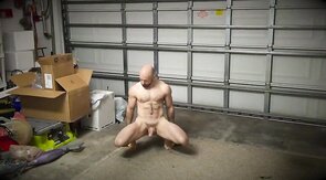 Fit Muscle Daddy Cums Handsfree on Big Cock