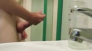 Big Cock Twink Amateur Masturbates on Webcam