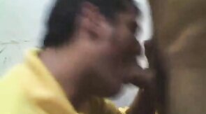 Chupando a Beto: Mamada Amateur de Twink Latino