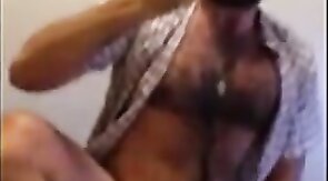 Osazo barbudo: paja en un wc publico - amateur bear daddy man