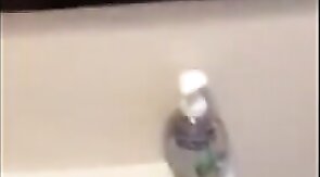 Osazo barbudo: paja en un wc publico - amateur bear daddy man