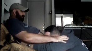Latino Amateur Blowjob mit Cum Tribute