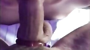 Alter Kerl bekommt einen Amateur Blowjob von einem jungen Mann