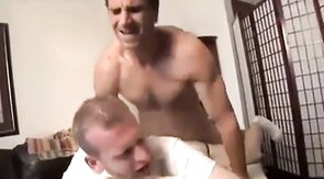 Hunk de Nueva York en un vídeo amateur gay