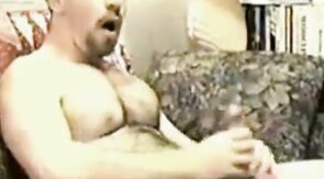 Daddy Bear Gets a Blowjob from His Amateur Cub