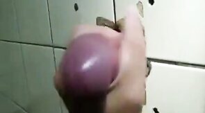 A Proper Glory Hole: Amateur Fun
