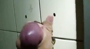 A Proper Glory Hole: Amateur Fun
