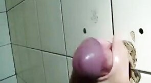 A Proper Glory Hole: Amateur Fun