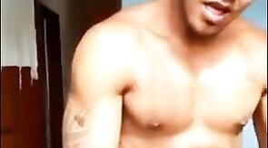Muscular Latin Amateur Tops Perfectly