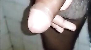 Big-Cock Sri Lankan Hotel Guy Masturbating