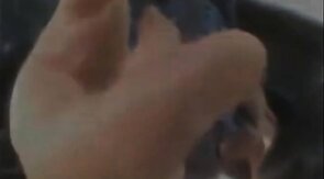 Amateur Guy Masturbates in Car