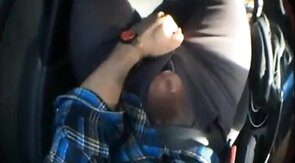 Amateur Guy Masturbates in Car