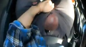 Amateur Guy Masturbates in Car