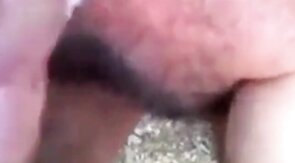 Je suce une grosse bite - partouze gay en plein air avec un ours amateur
