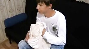 Twink's Amateur Handjob Video