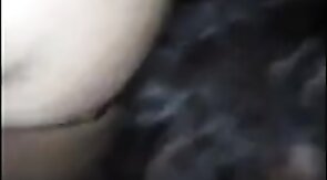 Je me fais sucer par un mec black en voiture